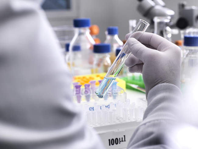 Peluang Kerja Jurusan Farmasi, Gaji 7 Juta Per Bulan