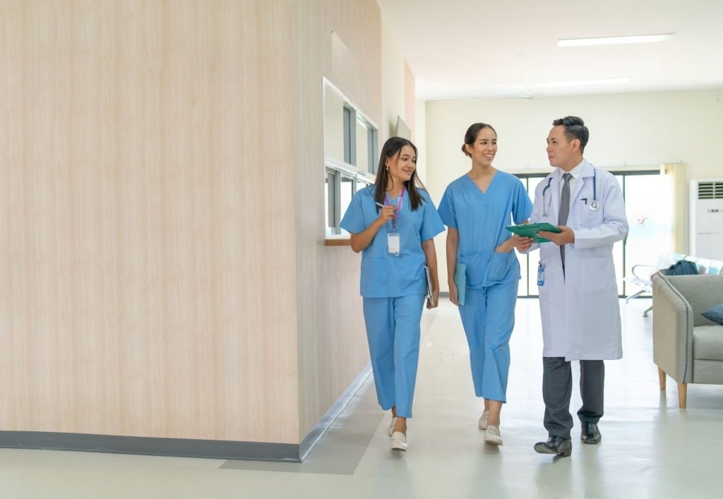 Ingin Jadi Perawat? Ini Tugas Utama Ners Atau Perawat