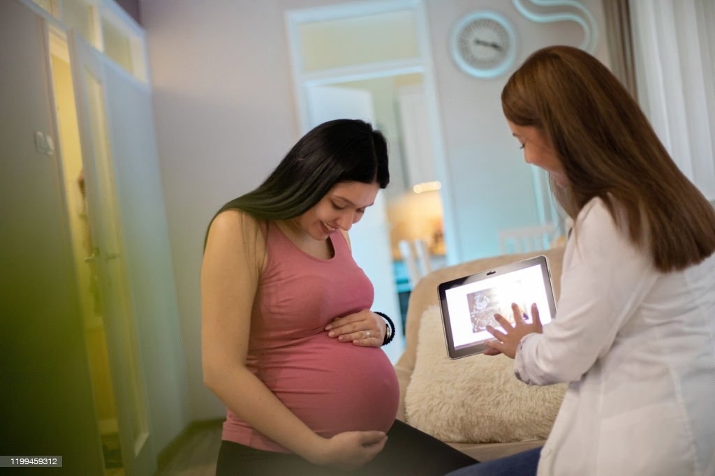 Tertarik Jadi PNS Bidan, Ini Dia Peluang dan Penjelasannya