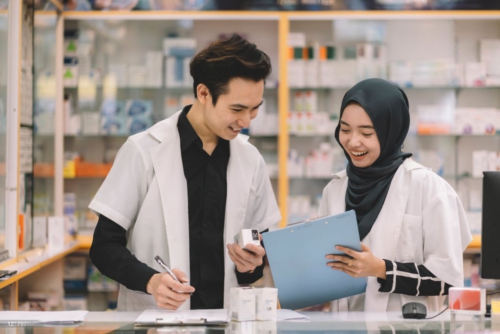 Mau Jadi Apoteker? Ini Langkah dan Tahapan Kuliah Apoteker