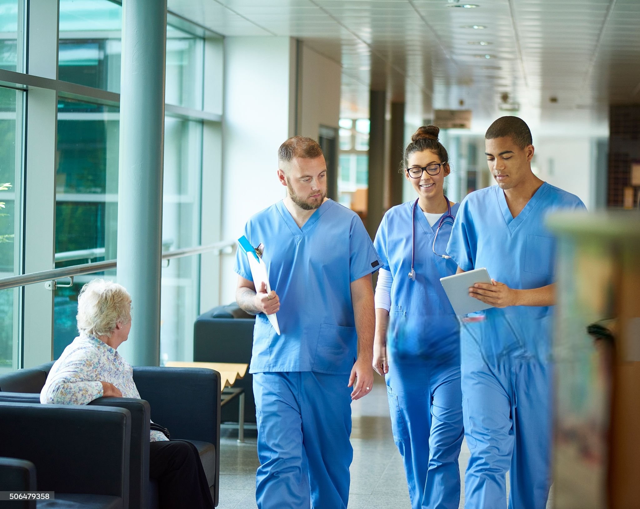 Ini Dia Fakta Perawat Laki-Laki Yang Wajib Kamu Tahu