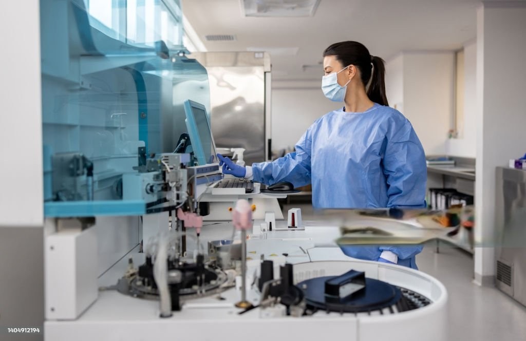 Perbedaan D4 & D3 TLM (Teknologi Laboratorium Medis)