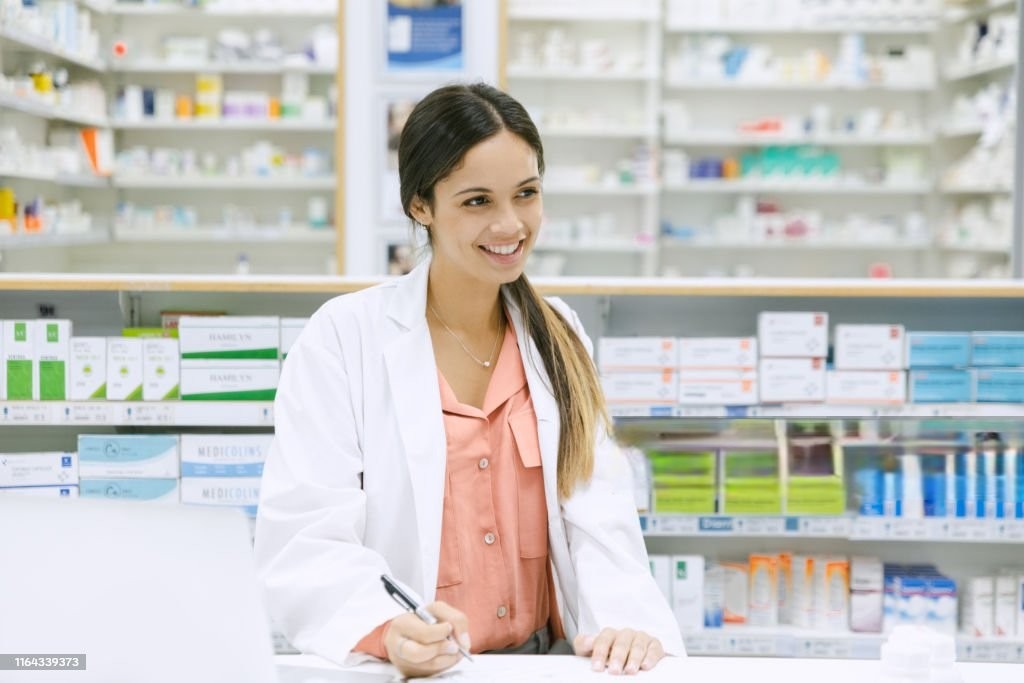 Ingin Tahu Berapa Biaya Kuliah Profesi Apoteker? Cari Tahu Di Sini!