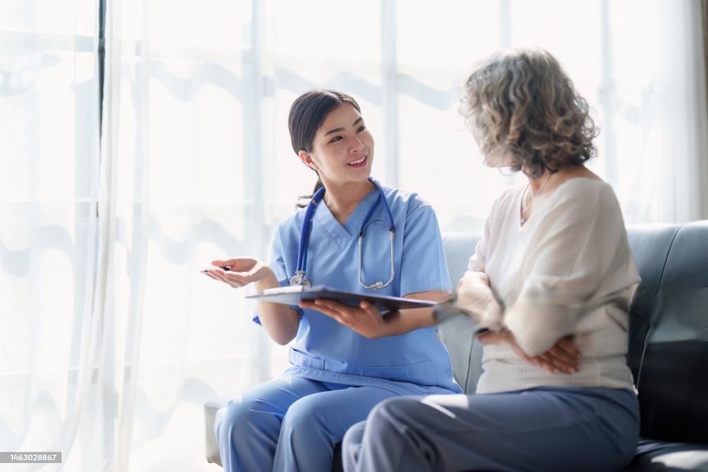 Apa Peran Perawat Di Layanan Kesehatan? Ini Penjelasannya