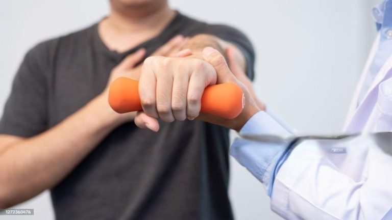 Definisi dan Peran Fisioterapi dalam Kesehatan Sistem Tulang