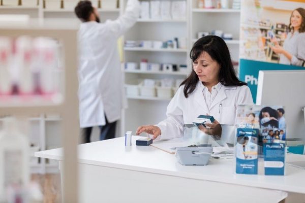 Farmasi Dan Apoteker, Ini Perbedaan Yang Wajib Kamu Pahami