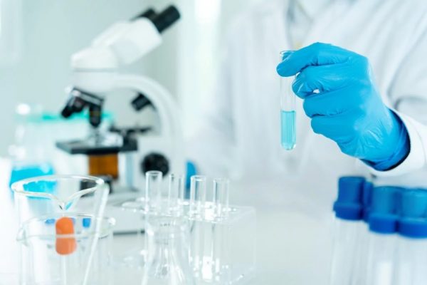 Lulusan Anafarma: Prospek Kerja Dunia Kesehatan & Industri