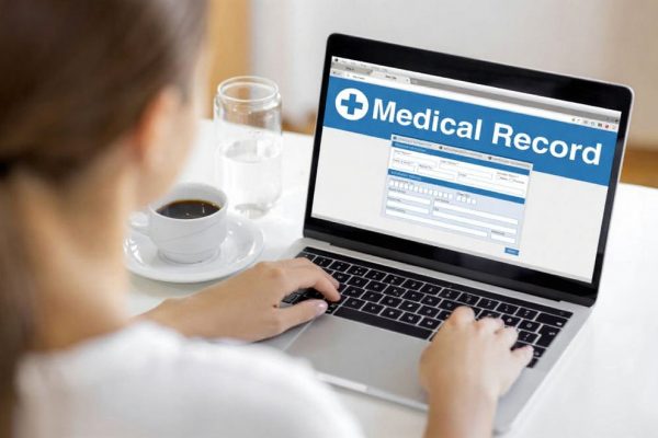 Peluang Kerja Rekam Medis: Profesi Vital yang Terus Dicari