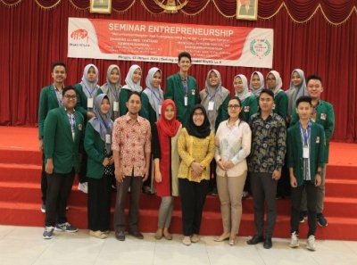 Seminar Entrepreneurship oleh UKM KWU IIK BW