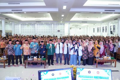 FKG IIK Bhakti Wiyata dan Universitas Brawijaya Gelar Pemeriksaan Gigi bagi Santri di Pondok Pesantren Wali Barokah Kediri