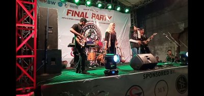 UKM Musik saat perform di Final ASCI 2019