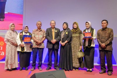 Sumpah Apoteker Angkatan V Fakultas Farmasi IIK Bhakti Wiyata