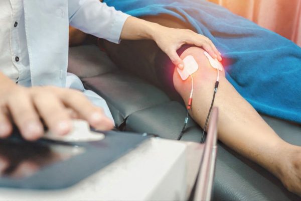 TENS Fisioterapi: Terapi Listrik untuk Meredakan Nyeri TENS Fisioterapi: Terapi Listrik untuk Meredakan Nyeri