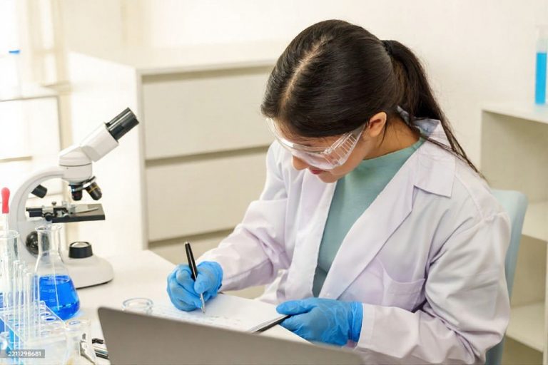Mengenal Prospek Teknologi Laboratorium Medis untuk Lulusan