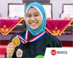 Undergraduate Public Health students won bronze medals in Pencak Silat in the women's category D class in the East Java Provincial Student Sports Week (Pomprov) 2022.