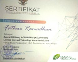 Fatur Ramadhan Mahasiswa D3 Teknologi Laboratorium Medis Raih Juara 3 Bidang Agribisnis (Kelompok) dalam Lomba Inovasi Teknologi Kota Kediri 2018 yang diselenggarakan Pemerintah Kota Kediri 2018.