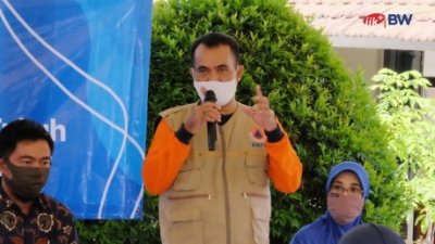 Kepala BPBD Bapak Drs Syamsul Bahri.,M.M turut mendukung upaya IIK BW lawan COVID-19.