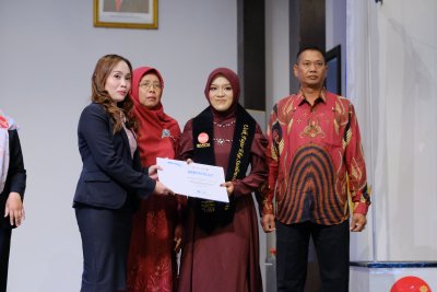 Lulusan terbaik sumpah Ners angkatan XIV