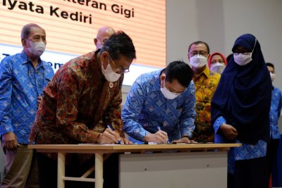 Tim Monev Konsil Kedokteran Indonesia Lakukan Kunjungan ke FKG IIK Bhakta