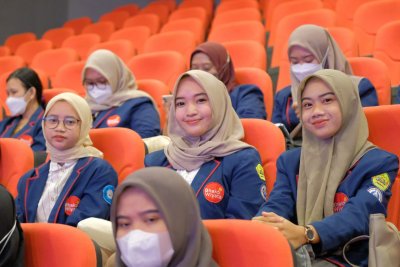 IIK Bhakta Lepas Mahasiswa MBKM untuk Magang di Jawa Timur dan Universitas Hasanuddin Makassar